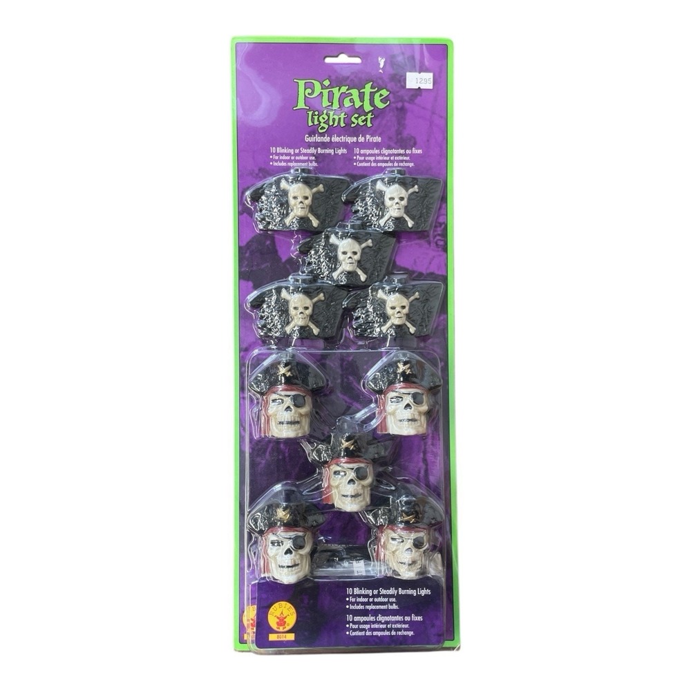 Pirate Skull 10 Blinking Or Steadily Burning Light Set
